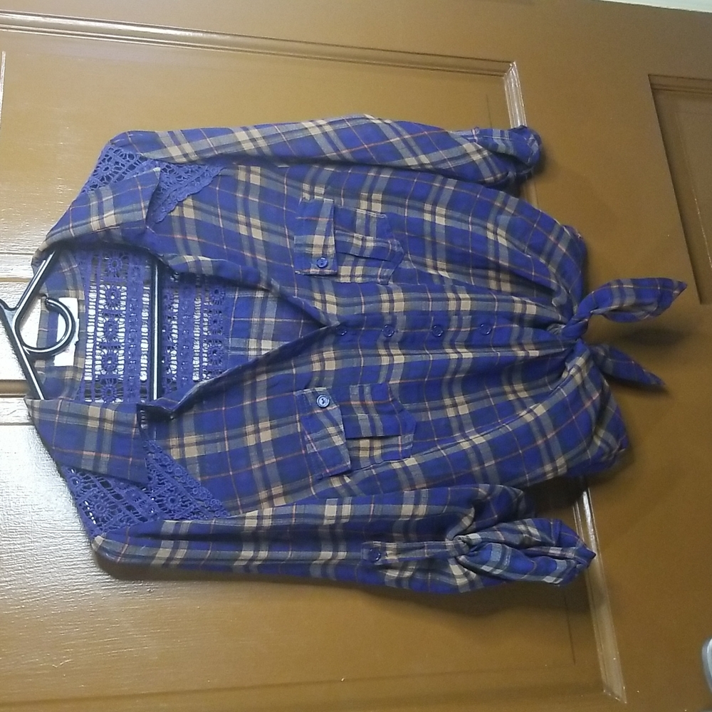 Excuse Me Miss plaid top EXCELLENT CONDITION
